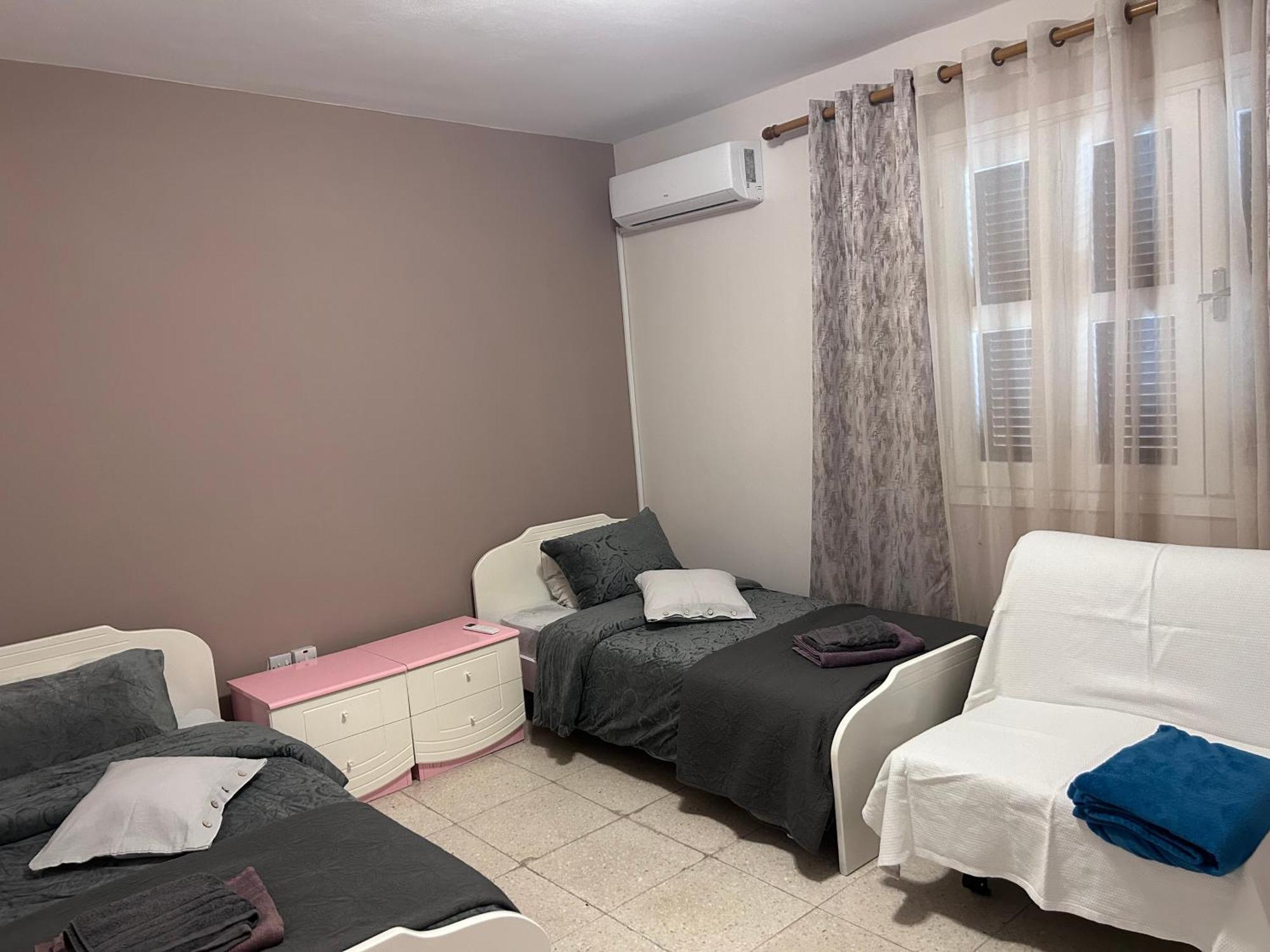 Ptolemaidos Cosy Family Apartment Larnaca Esterno foto